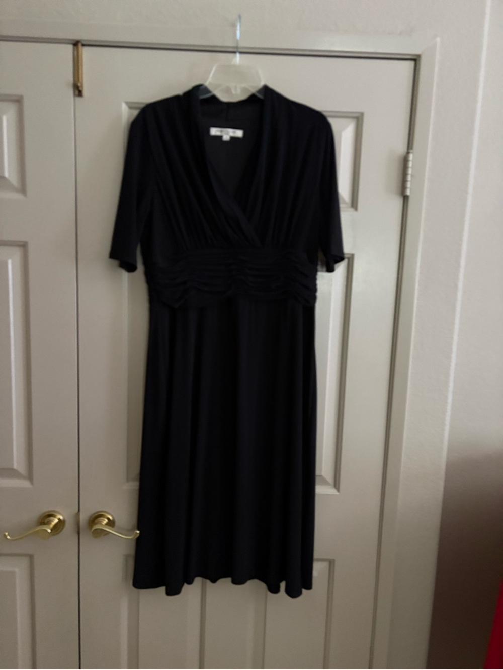 Evan Picone Black V-Neck Ruched Empire Midi Dress